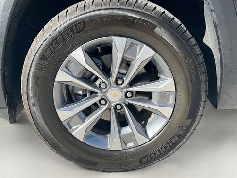 Used 2025 Chevrolet Equinox LT image 31