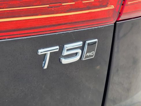 Used 2020 Volvo XC60 T5 Momentum AWD/4WD image 27