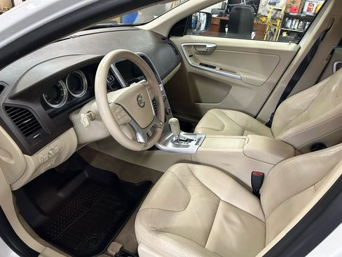 Used 2011 Volvo XC60 3.2 image 10