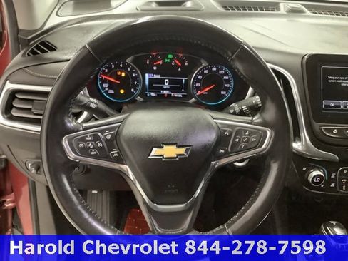 Used 2018 Chevrolet Equinox Premier image 16