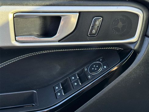 Certified 2023 Ford Explorer ST image 29