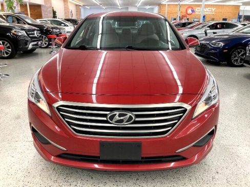 Used 2017 Hyundai Sonata SE image 3