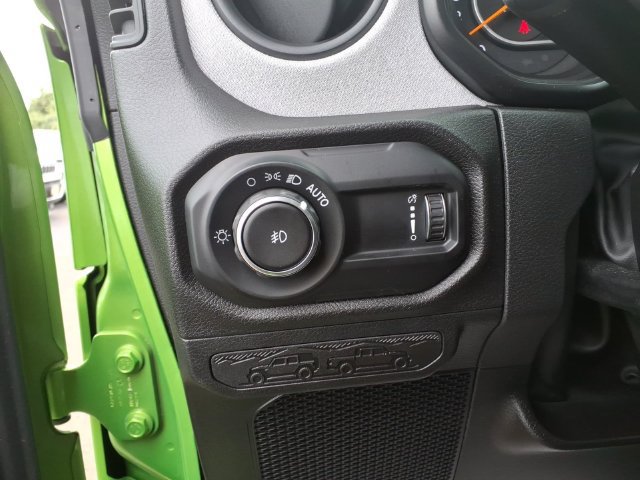 Certified 2025 Jeep Wrangler Sport AWD/4WD image 20