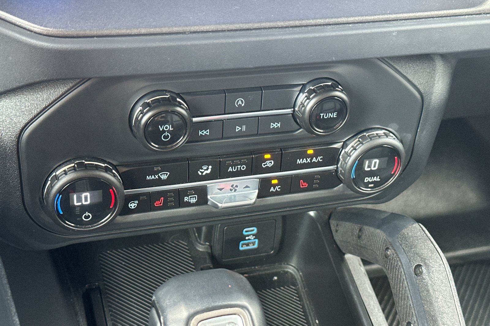 Used 2025 Ford Bronco Badlands AWD/4WD image 21