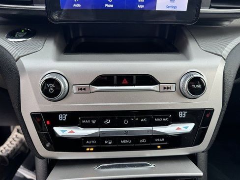 Certified 2021 Ford Explorer XLT w/ Equipment Group 202A image 18
