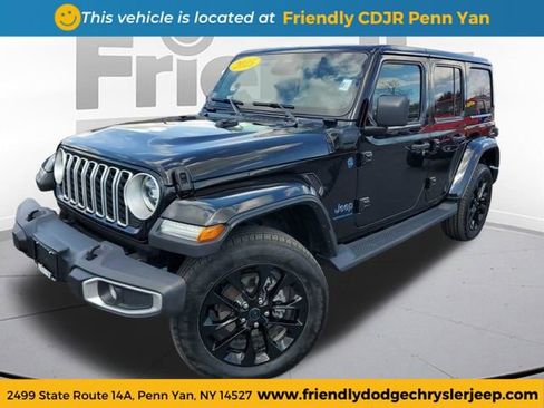 Used 2025 Jeep Wrangler Unlimited Sahara AWD/4WD image 1