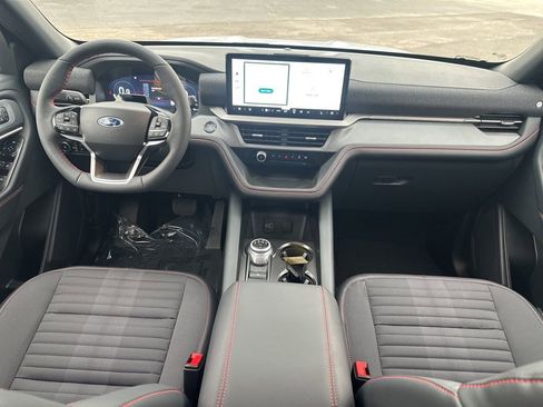 New 2026 Ford Explorer ST-Line w/ ST-Line Street Pack image 15