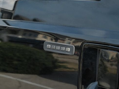 Used 2015 Ford F250 Lariat w/ Lariat Ultimate Package AWD/4WD image 55