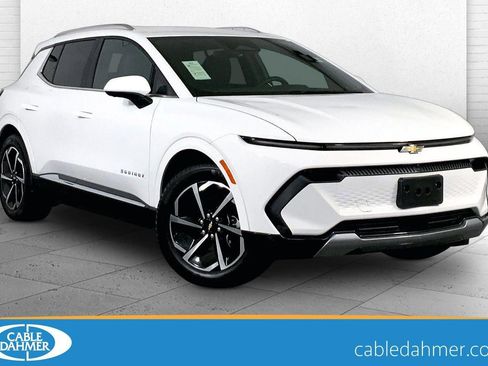 Used 2025 Chevrolet Equinox EV LT FWD image 1