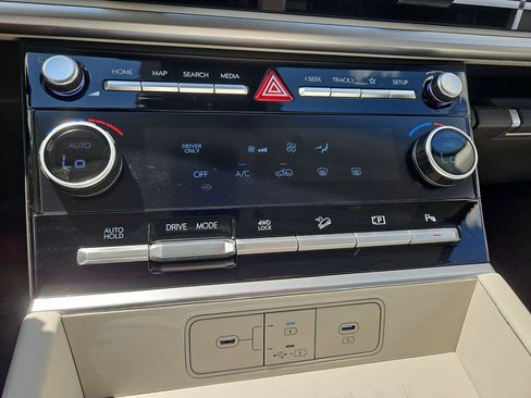 New 2026 Hyundai Santa Fe SE image 8