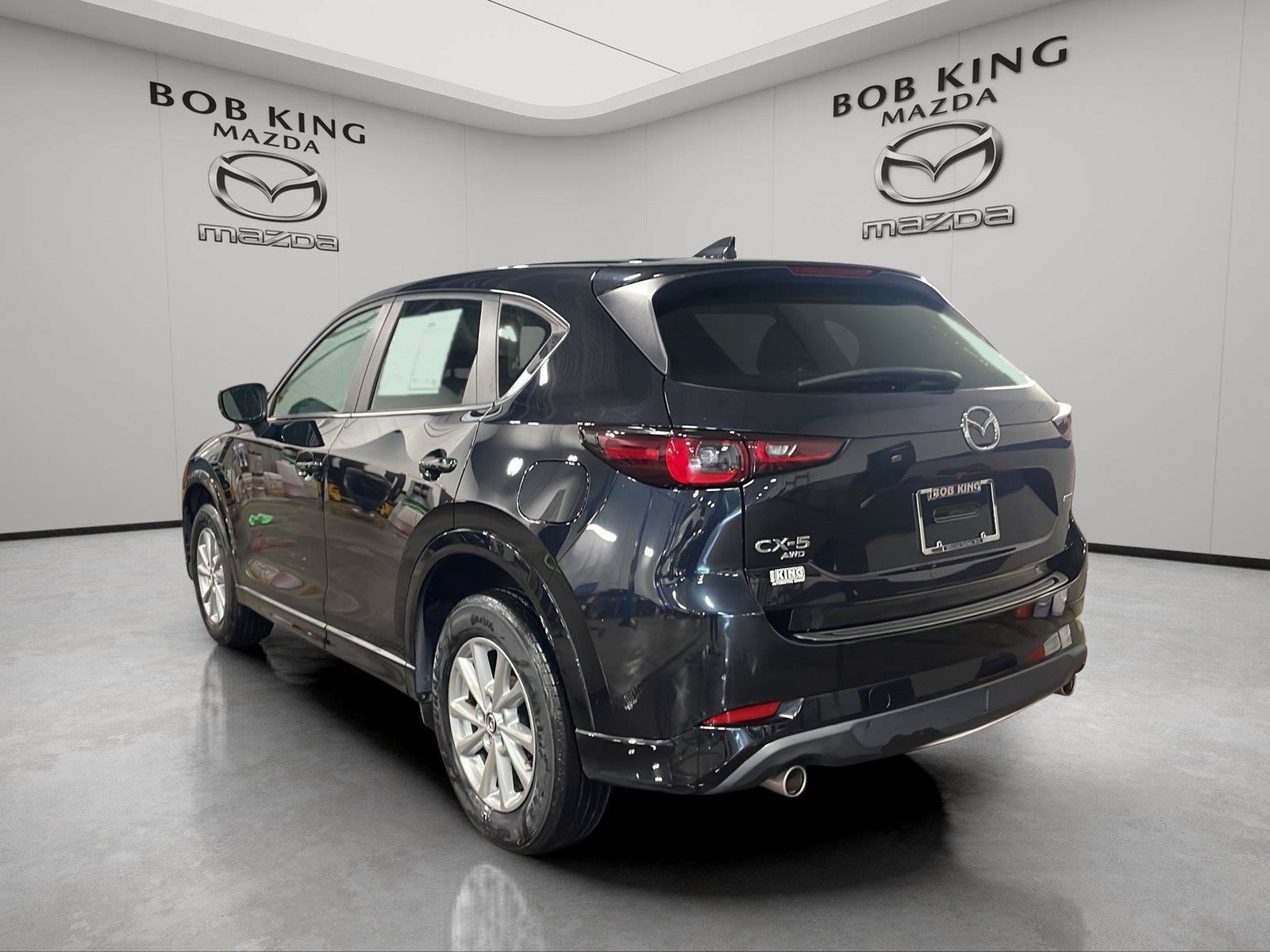 Used 2024 MAZDA CX-5 AWD 2.5 S w/ Select Package image 3