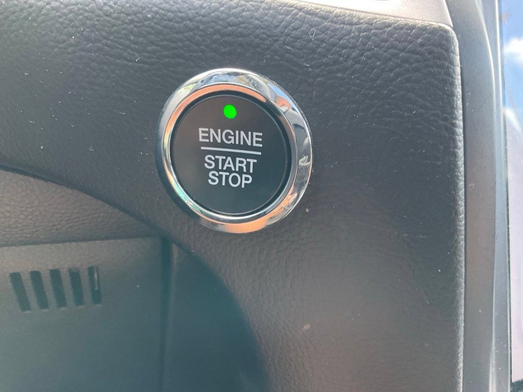 Certified 2023 Ford Edge SEL w/ Convenience Package AWD/4WD image 12