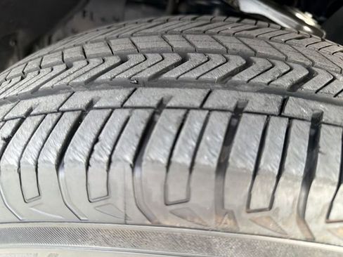 Used 2024 Toyota Tundra Platinum AWD/4WD image 33