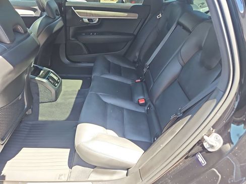 Used 2023 Volvo S90 B6 Plus AWD/4WD image 26