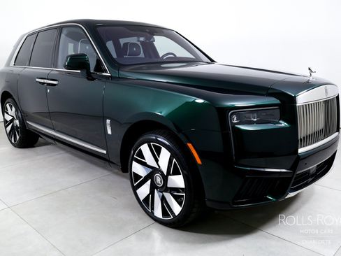 Used 2026 Rolls-Royce Cullinan AWD/4WD image 6