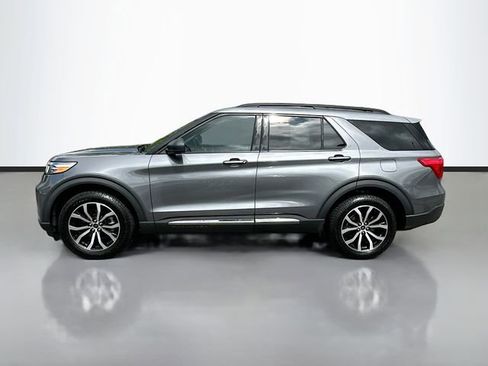 Used 2022 Ford Explorer XLT w/ Equipment Group 202A AWD/4WD image 9