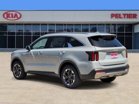 New 2026 Kia Sorento S FWD image 3
