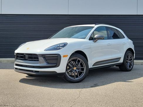 Certified 2026 Porsche Macan Turbo AWD/4WD image 1
