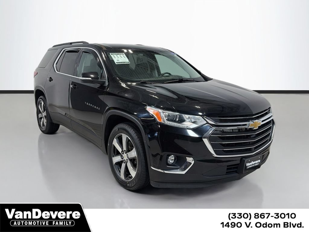 Used 2021 Chevrolet Traverse LT w/ LT Premium Package AWD/4WD image 1