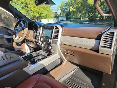 Used 2019 Ford F250 King Ranch w/ Chrome Package image 43