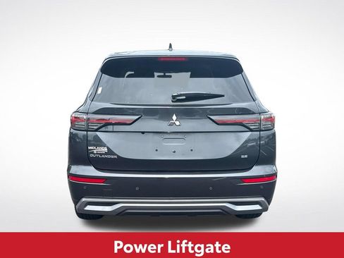 Used 2025 Mitsubishi Outlander SE FWD image 8