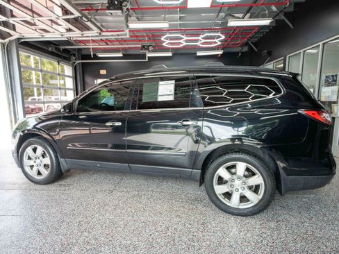 Used 2017 Chevrolet Traverse Premier AWD/4WD image 2