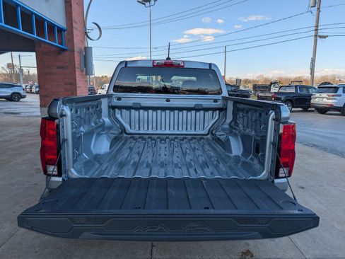 Used 2024 Chevrolet Colorado W/T image 20