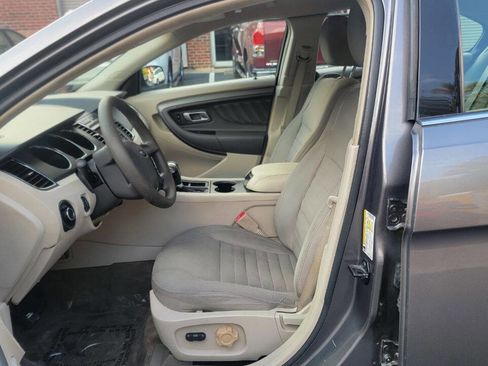 Used 2011 Ford Taurus SE image 9
