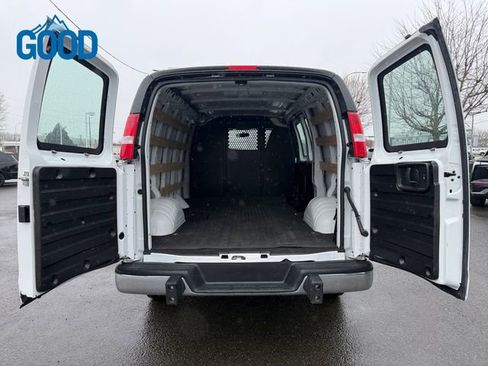 Used 2024 Chevrolet Express 2500 Work Van w/ Driver Convenience Package image 28