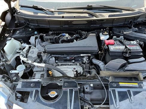 Used 2019 Nissan Rogue S AWD/4WD image 32