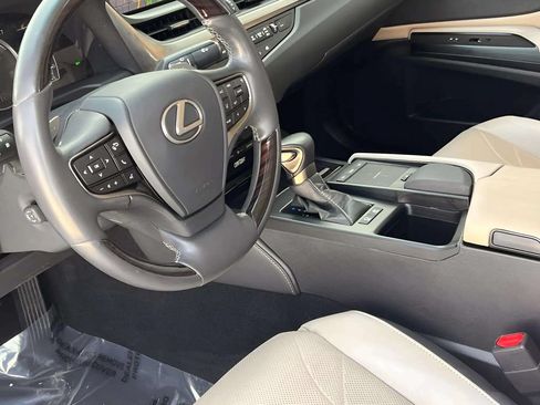 Used 2021 Lexus ES 300h w/ Luxury Package FWD image 8