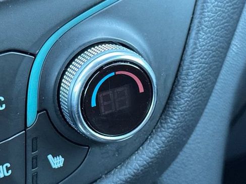 Used 2024 Chevrolet Equinox LT image 30