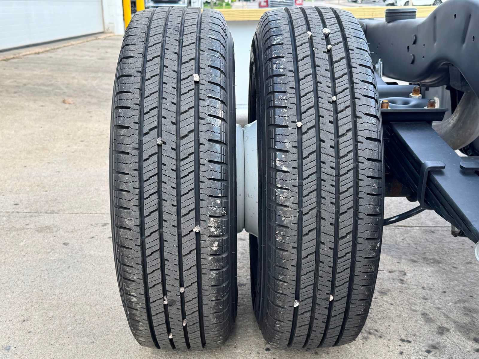 Used 2027 Ford E-350 and Econoline 350 Super Duty w/ Driver's Safety Package RWD image 18