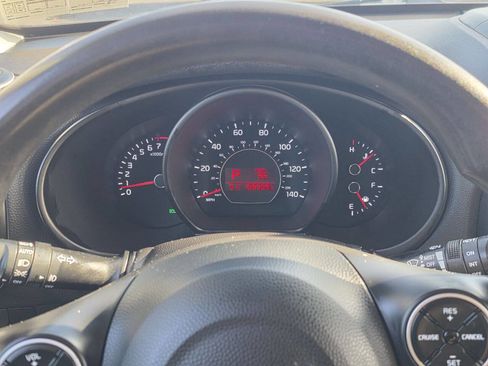 Used 2018 Kia Soul + image 18