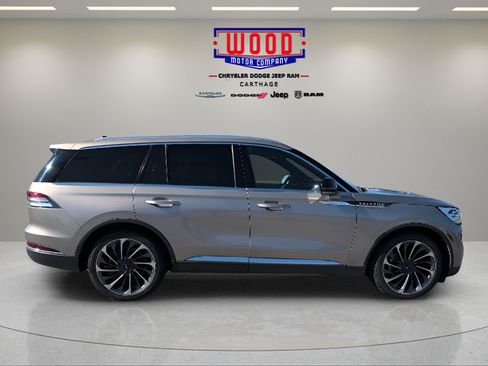 Used 2021 Lincoln Aviator Reserve w/ Equipment Group 202A AWD/4WD image 2