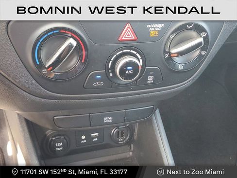 Used 2022 Hyundai Accent SE image 25