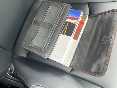 Used 2019 Toyota Prius XLE image 20