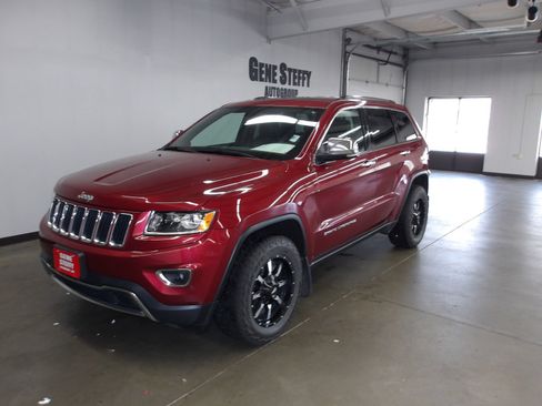 Used 2015 Jeep Grand Cherokee Limited w/ Trailer Tow Group IV AWD/4WD image 9
