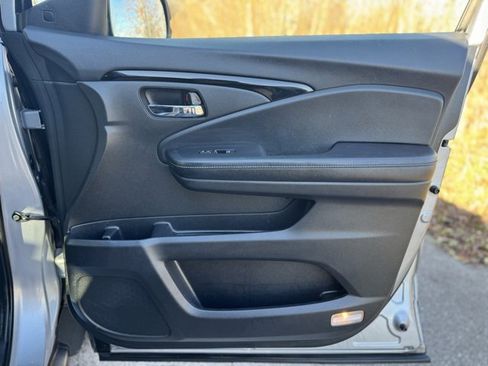 Used 2019 Honda Passport Touring image 18