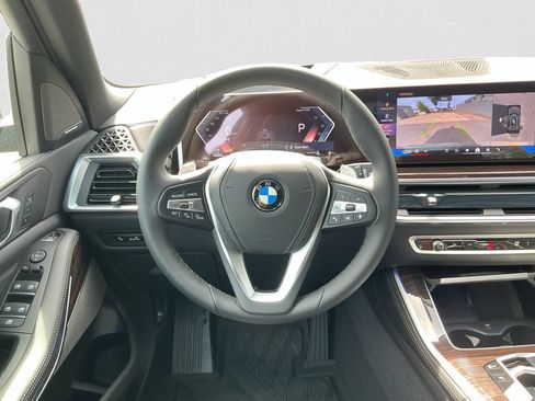 New 2026 BMW X5 xDrive40i w/ Premium Package AWD/4WD image 11