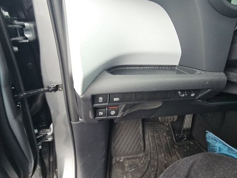 Used 2026 Toyota Sienna XLE image 23