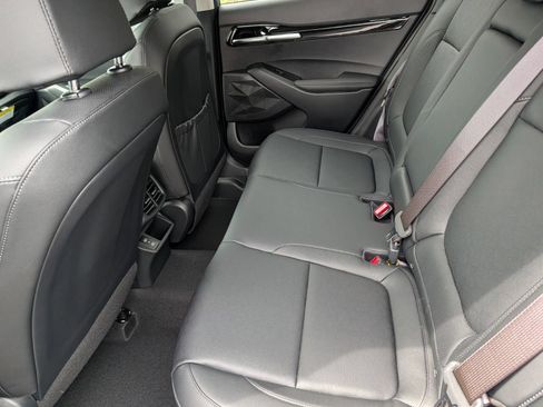 New 2026 Kia Seltos EX FWD image 25