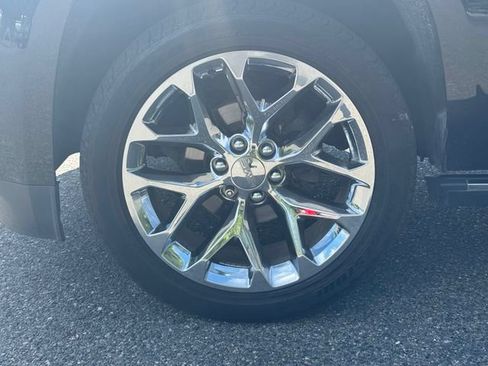 Used 2020 GMC Yukon XL Denali w/ Open Road Package AWD/4WD image 12