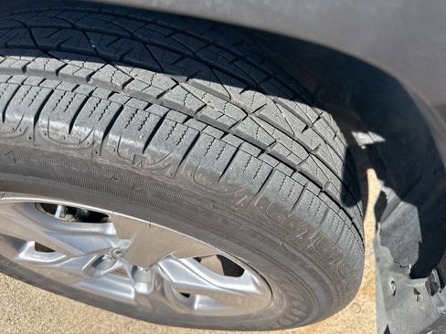 Used 2023 Toyota RAV4 XLE w/ Convenience Package image 12