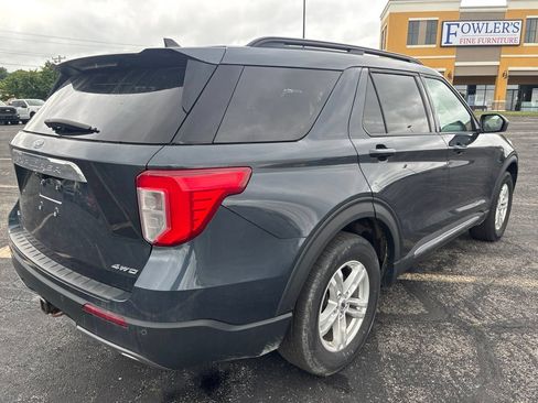 Used 2022 Ford Explorer XLT AWD/4WD image 5
