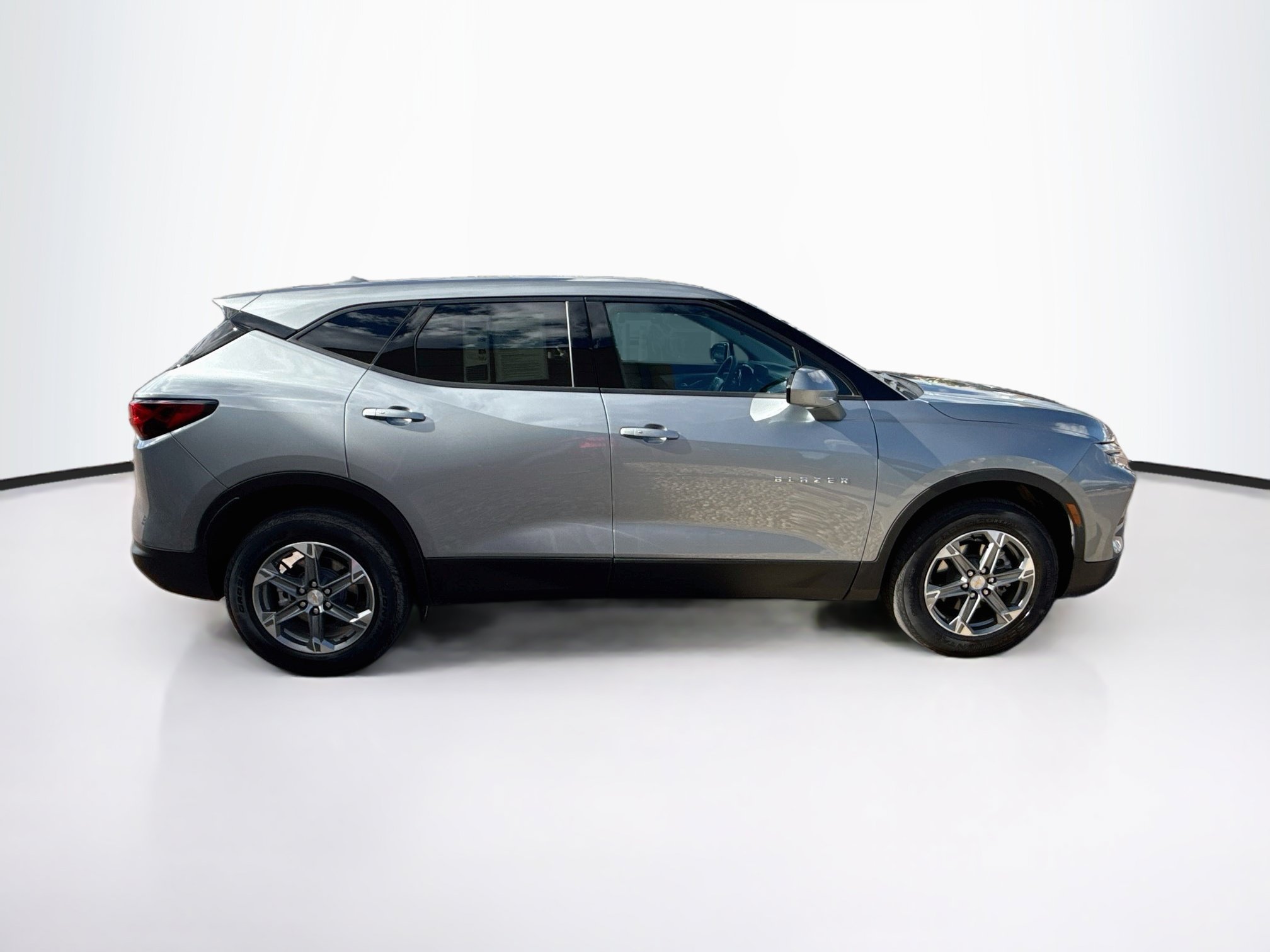 Used 2025 Chevrolet Blazer LT AWD/4WD image 10
