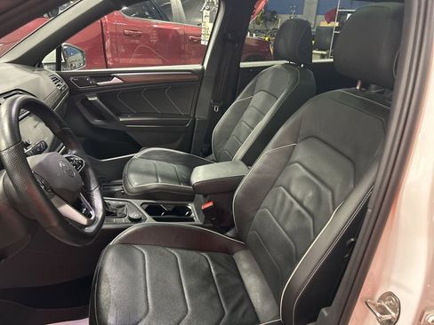 Used 2022 Volkswagen Tiguan SEL R-Line image 11