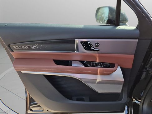 New 2026 Cadillac Vistiq Premium Luxury w/ LPO, Floor Liner Package AWD/4WD image 28