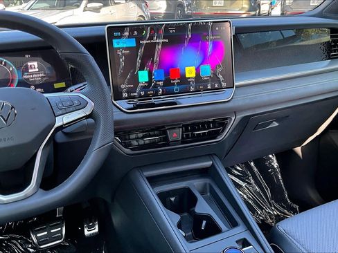 New 2026 Volkswagen Tiguan SE R-Line FWD image 6