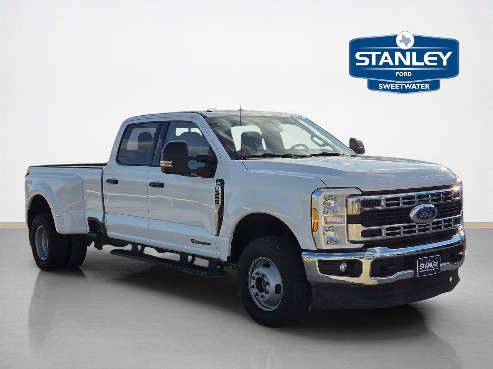 Used 2025 Ford F350 XLT w/ FX4 Off-Road Package AWD/4WD image 1